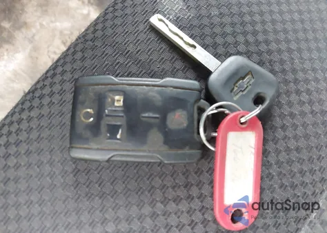 2015 Chevrolet Silverado 1500 1Lt из США, поврежденный, VIN 1GCVKREH9FZ273753